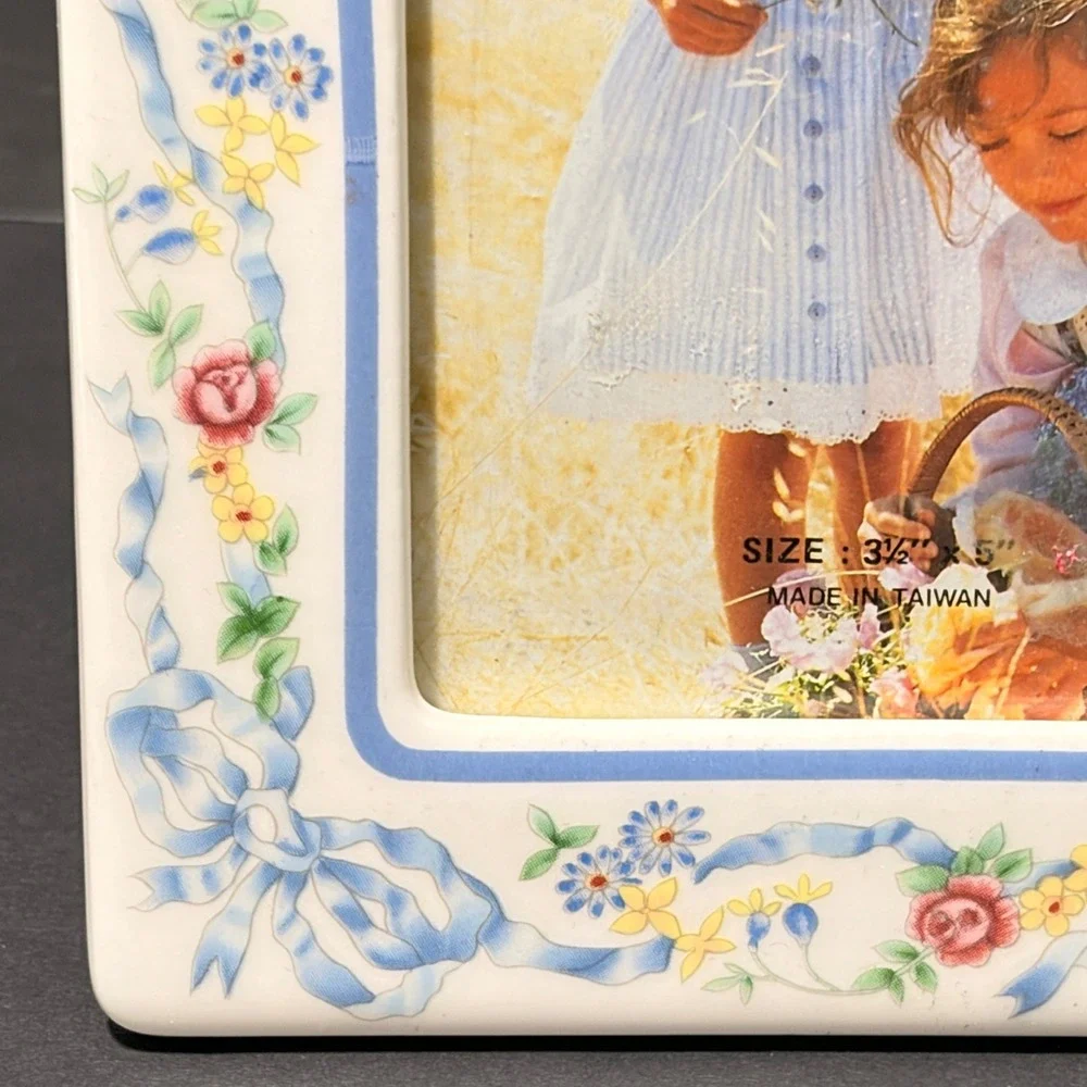 Vtg White Ceramic Floral Ribbon Picture Frame 3.5x5 Cottagecore Blue Bows